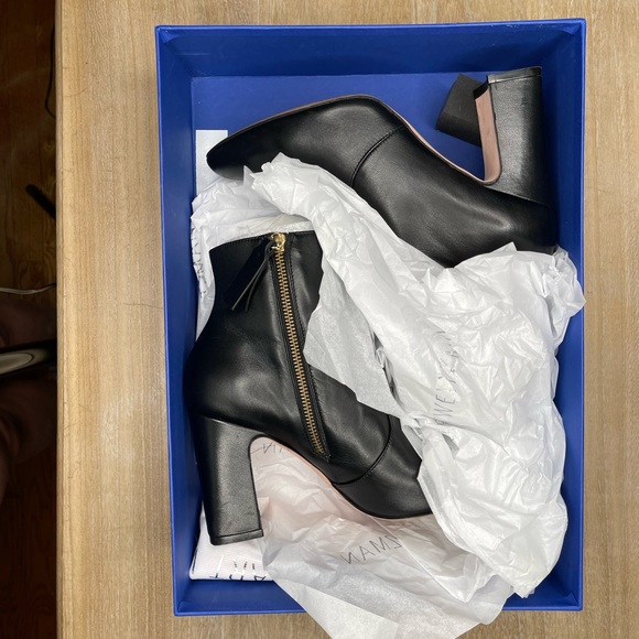 Stuart Weitzman boots - Picture 16 of 16